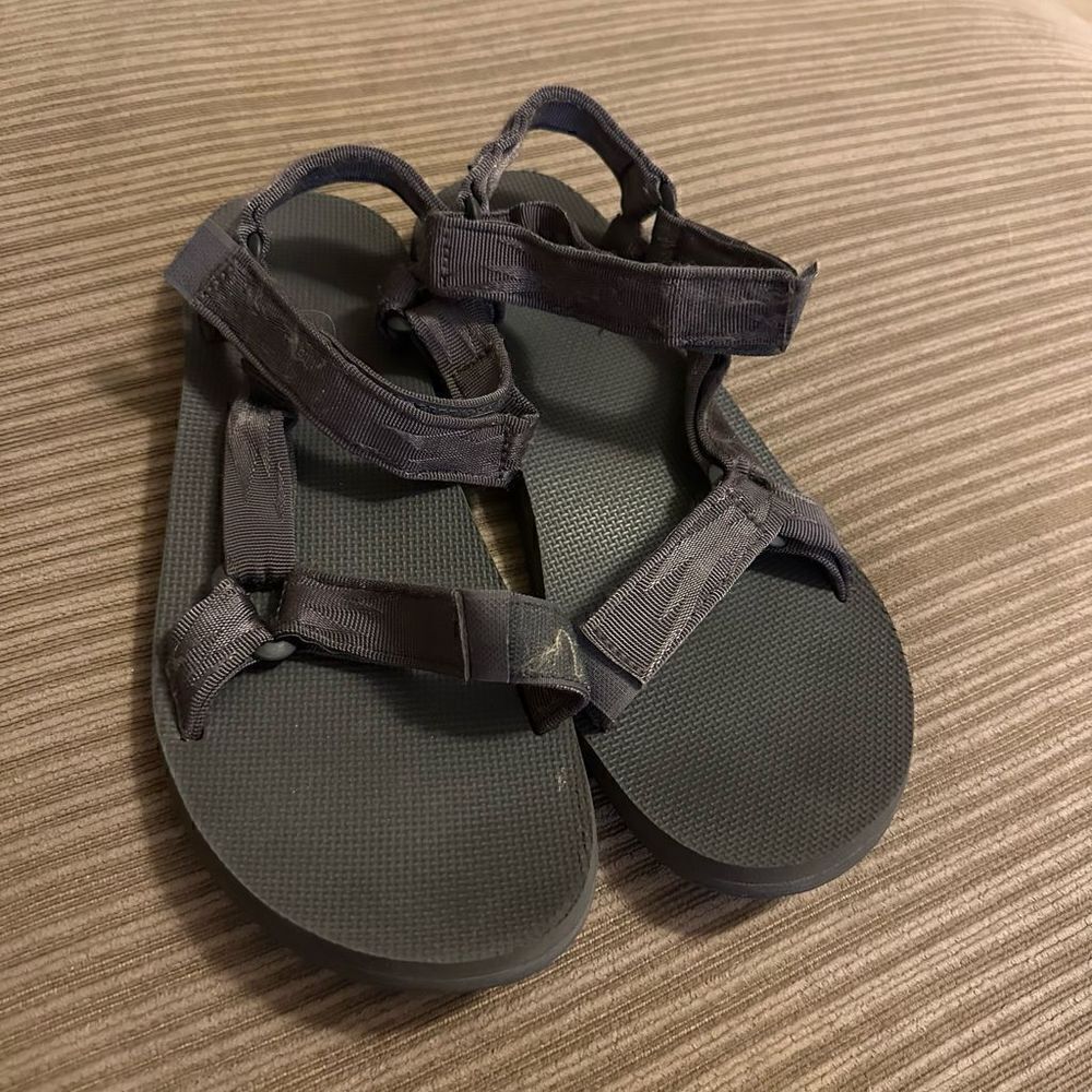 Teva Men’s gray teva sandal 13
